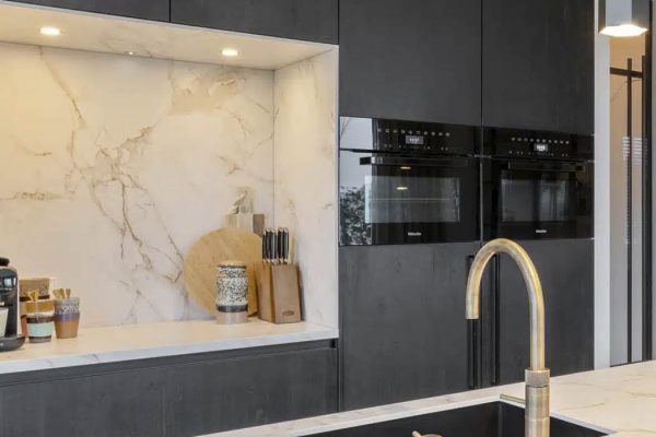 dkb-1_0004_keukens hasselt zwart